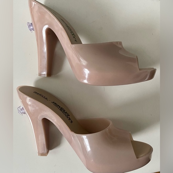 Melissa + Jeremy Scott Blow Up Inflatable Barbie Shoes. Sizes 7 and 9. NWOT. - Picture 6 of 8